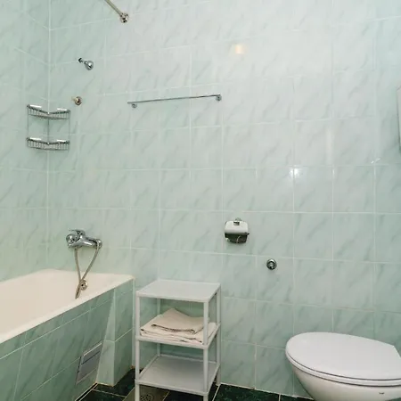 بيت للعطل 4 Bedroom Cozy In