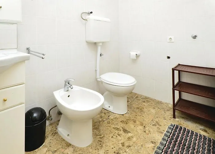 4 Bedroom Cozy In