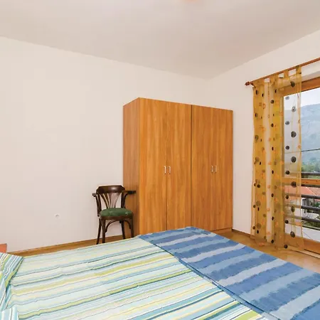 Vakantiehuis 4 Bedroom Cozy In *