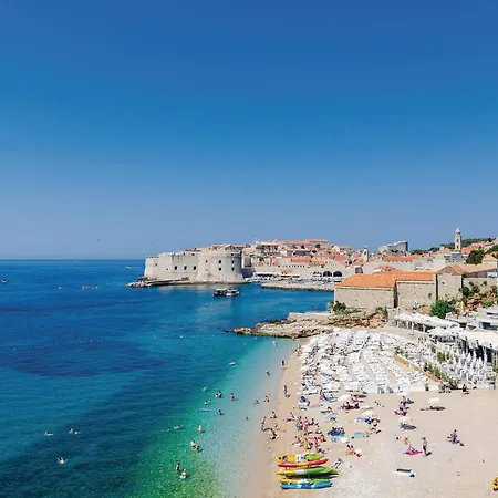 4 Bedroom Cozy In Gruda