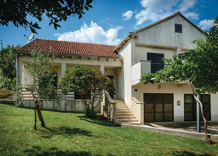 4 Bedroom Cozy In *