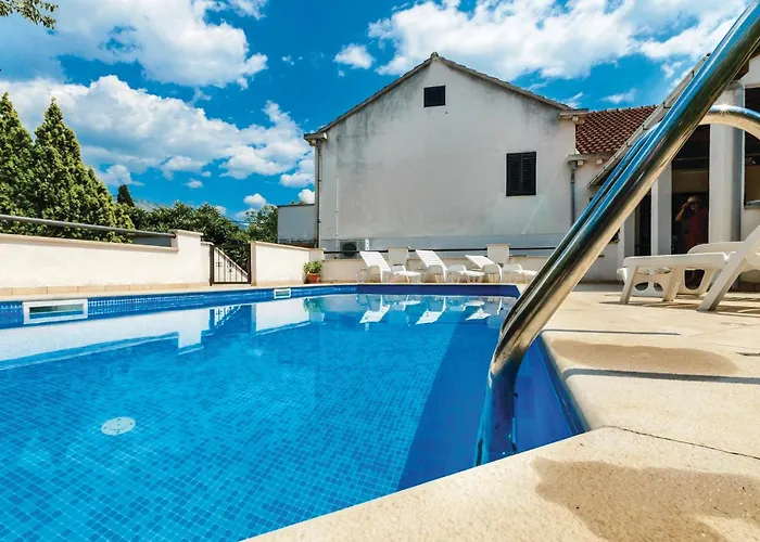 4 Bedroom Cozy In * Gruda