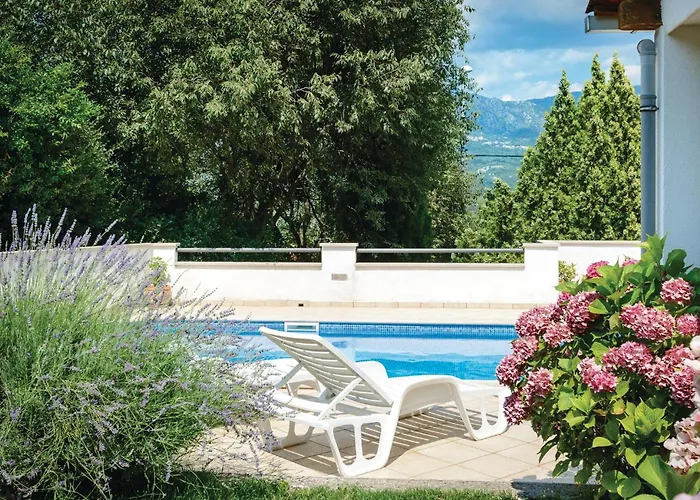 Сasa de vacaciones 4 Bedroom Cozy In