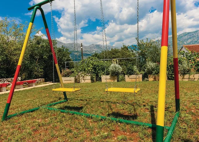 4 Bedroom Cozy In Сasa de vacaciones