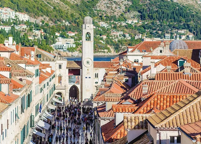 Сasa de vacaciones 4 Bedroom Cozy In *